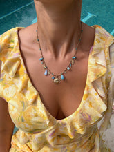 COLLIER ANASTASIA BLEUE